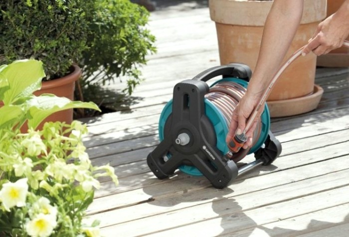 Катушка для шланга GARDENA Classic 10 с комплектом для полива 08010-20.000.00 [08010-20.000.00]