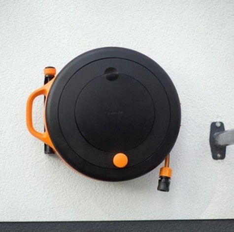 Катушка FISKARS со шлангом 10 м и комплектом для полива 1020436 [1020436]