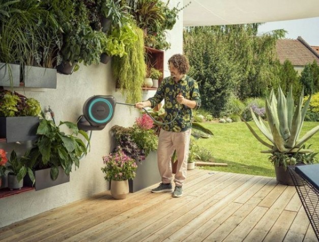 Катушка настенная GARDENA RollUp S со шлангом 15 м, голубая 18600-20.000.00 [18600-20.000.00]