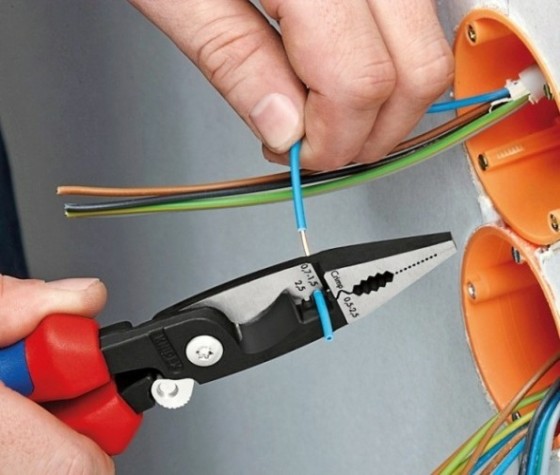 Клещи электромонтажные KNIPEX KN-1382200TBK 6-в-1