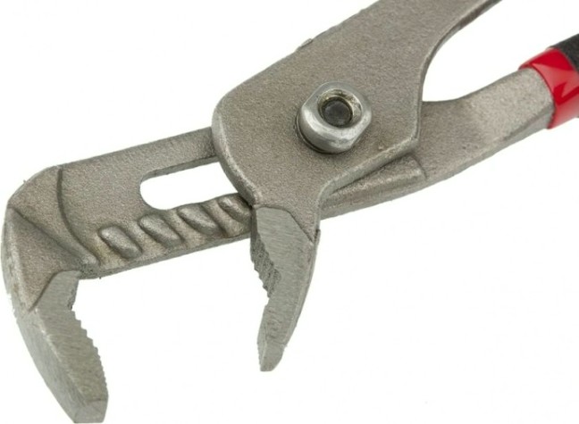 Клещи MATRIX 165 мм, переставные, обливные рукоятки// [15707]