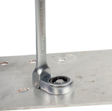 Ключ комбинированный КВТ трещоточный 19 мм с шарниром [79199]