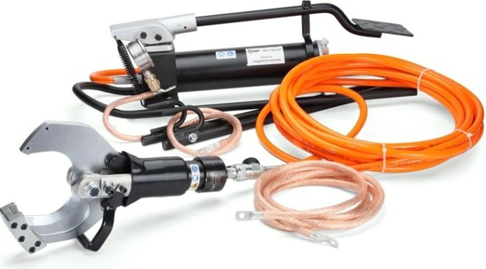 Комплект гидравлических ножниц с ножной помпой КВТ НГПИ-85 для резки кабелей под напряжением [61843]