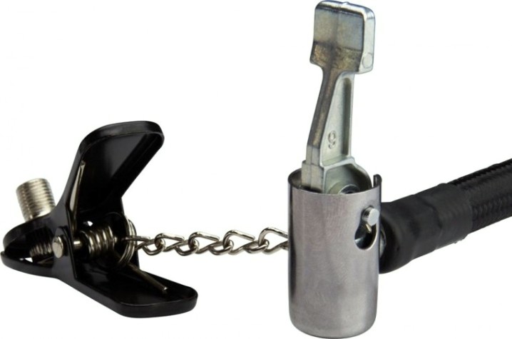 Компрессор автомобильный MAKITA DMP180Z 4 насадки, без аккум.и з/у.