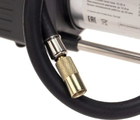 Компрессор автомобильный REXANT 80-0524 усиленный двухпоршневой с набором инструментов Компрессор автомобильный REXANT 80-0524 усиленный двухпоршневой с набором инструментов