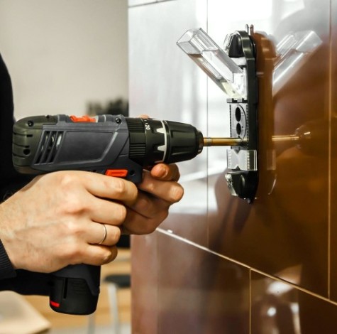 Кондуктор для алмазных сверл и коронок ПРАКТИКА с емкостью под воду [247-033]