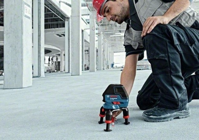 Лазерный уровень BOSCH GLL 3-50 [0601063800] 4х1,5В LR6 (AA), чехол, отражатель