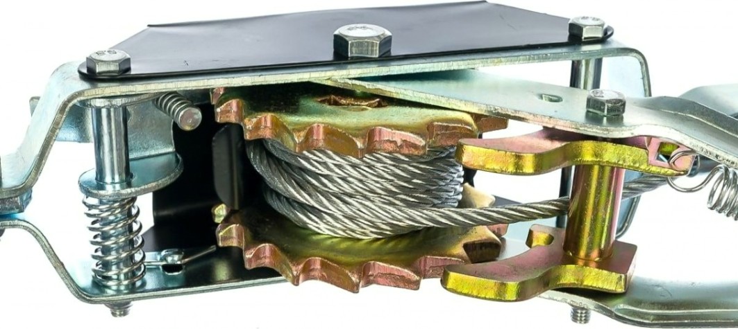 Лебедка рычажная MATRIX тяга-2 т, подъем-0,8 т, двойное храповое колесо [52260]