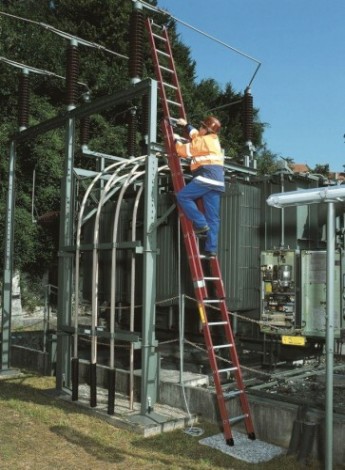 Лестница из стекловолокна KRAUSE 2х 20 выдвижная, перекладины из алюминия [815750]