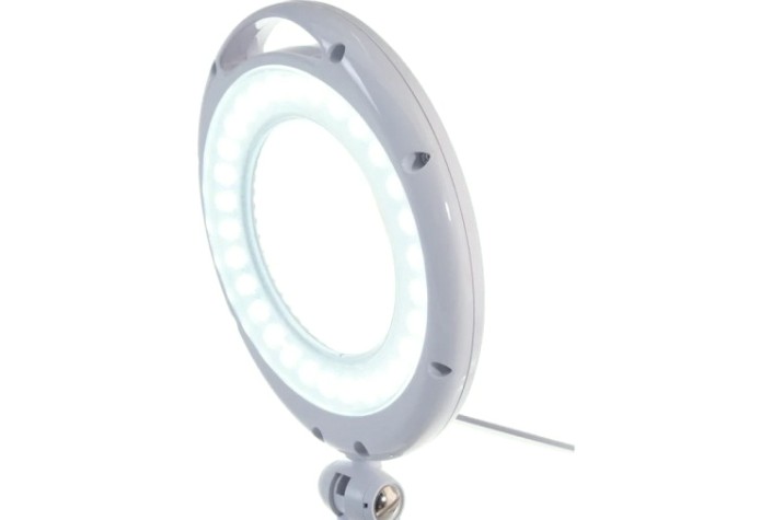 Лупа настольная REXANT 31-0245 3D с подсветкой 30 SMD LED, ø100мм, белая Лупа настольная REXANT 31-0245 3D с подсветкой 30 SMD LED, ø100мм, белая
