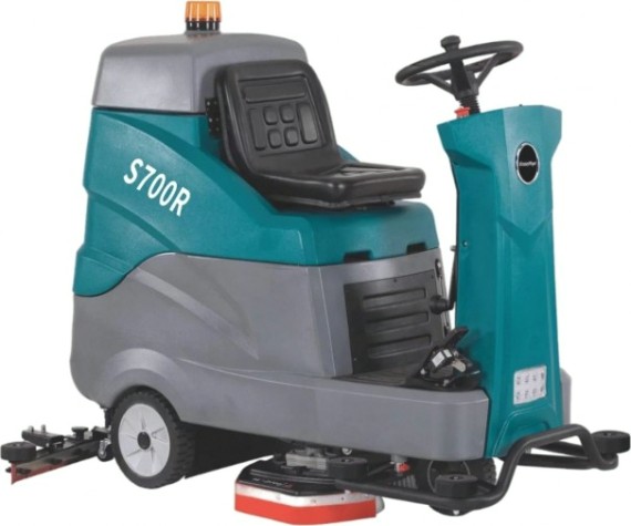 Машина поломоечная VinnerMyer S700R компактная с сиденьем оператора (литий АКБ 100 Ач [VM700R-L100]