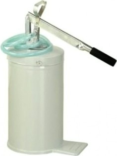 Маслонагнетатель ручной LUBEWORKS 17211008 объем 16 л, производ. 0,13 л/ход, шланг 1,5 м Маслонагнетатель ручной LUBEWORKS 17211008 объем 16 л, производ. 0,13 л/ход, шланг 1,5 м