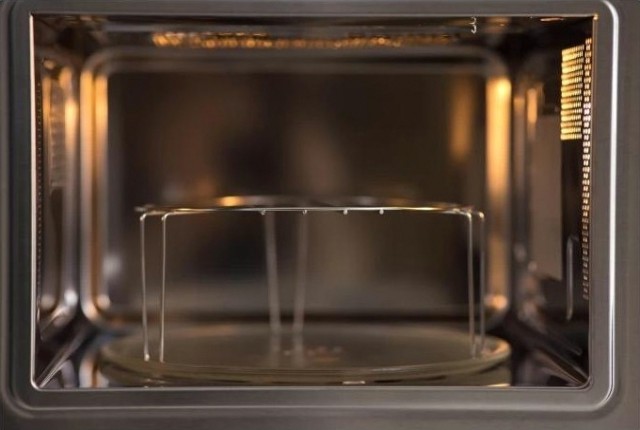 Микроволновая печь making Oasis everywhere MW-SGW [4640130939762]