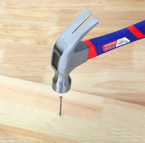 Молоток-гвоздодер WORKPRO WP241012 560гр Молоток-гвоздодер WORKPRO WP241012 560гр