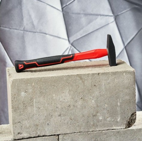 Молоток REXANT 12-8113 слесарный с фибергласовой рукояткой 300 г