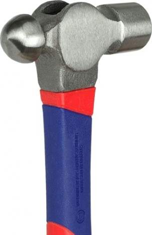 Молоток слесарный WORKPRO WP241029 с круглым бойком 450гр Молоток слесарный WORKPRO WP241029 с круглым бойком 450гр