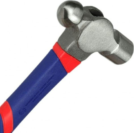 Молоток слесарный WORKPRO WP241030 с круглым бойком 675гр Молоток слесарный WORKPRO WP241030 с круглым бойком 675гр