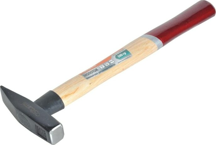 Молоток Sturm 1010-52-WD0300 деревянная рукоятка, 300гр. Молоток Sturm 1010-52-WD0300 деревянная рукоятка, 300гр.