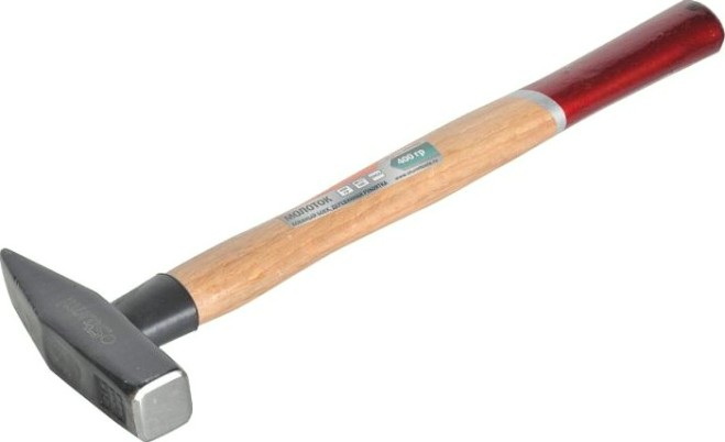 Молоток Sturm 1010-52-WD0400 деревянная рукоятка, 400гр. Молоток Sturm 1010-52-WD0400 деревянная рукоятка, 400гр.