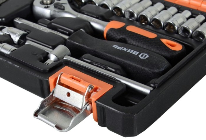 Набор инструментов ВИХРЬ 1/4", CrV, 29 пластиковый кейс 29 предм [73/6/7/1]