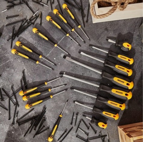 Набор отверток REXANT 12-4775 18 предметов Набор отверток REXANT 12-4775 18 предметов