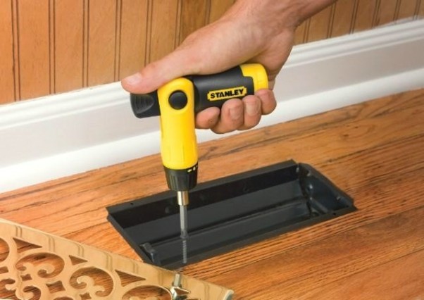 Набор отверток STANLEY 0-63-022 22 предмета со вставками в футляре Набор отверток STANLEY 0-63-022 22 предмета со вставками в футляре