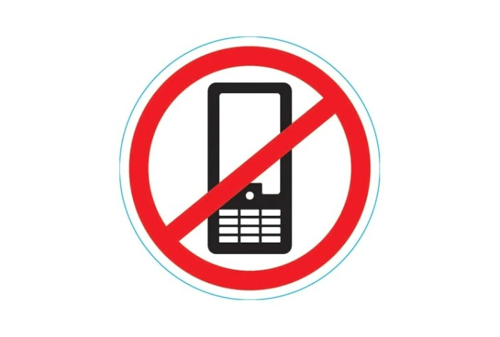 Наклейка REXANT 56-0042 (уп. 5 штук) "Использование мобильных телефонов запрещено" [56-0042]