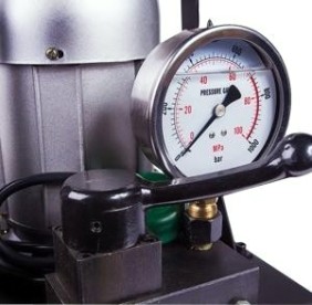 Насос электрический для домкрата TOR HHB-630B 220В (для двусторонних домкратов 20-200 т) 105632 [105632]