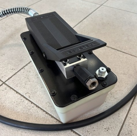 Насос пневмогидравлический СОРОКИН 3.700 1,8 л