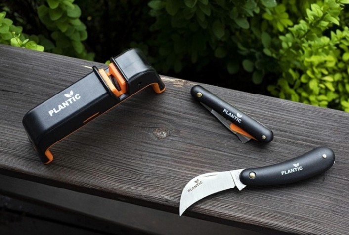 Нож для прививок изогнутый PLANTIC 37301-01 Нож для прививок изогнутый PLANTIC 37301-01