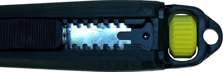 Нож для строительных работ HANSKONNER HK1076-08-01 18мм Нож для строительных работ HANSKONNER HK1076-08-01 18мм