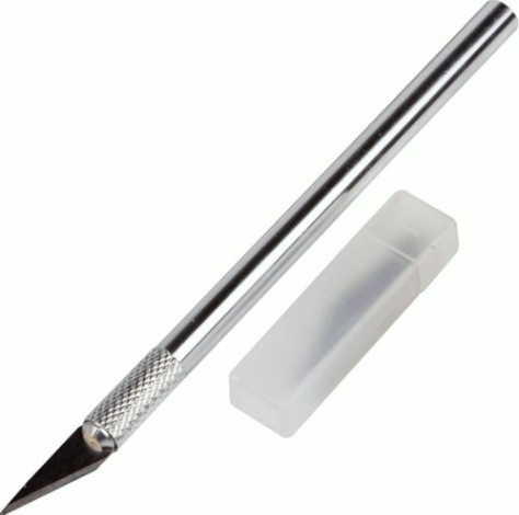 Нож для строительных работ REXANT 12-4910 с перовым лезвием 5 лезвий (скальпель)