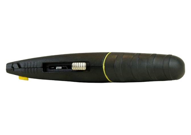 Нож строительный HANSKONNER HK1076-01-P2 трапециевидное лезвие, 4 доп. лезвия, sk2, tpr рук Нож строительный HANSKONNER HK1076-01-P2 трапециевидное лезвие, 4 доп. лезвия, sk2, tpr рук