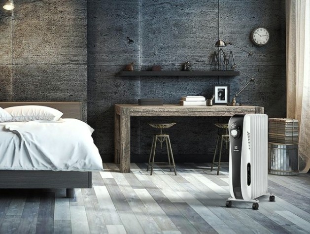 Обогреватель масляный ELECTROLUX EOH/M-5221N радиатор sport line 11 секций [НС-1100933]