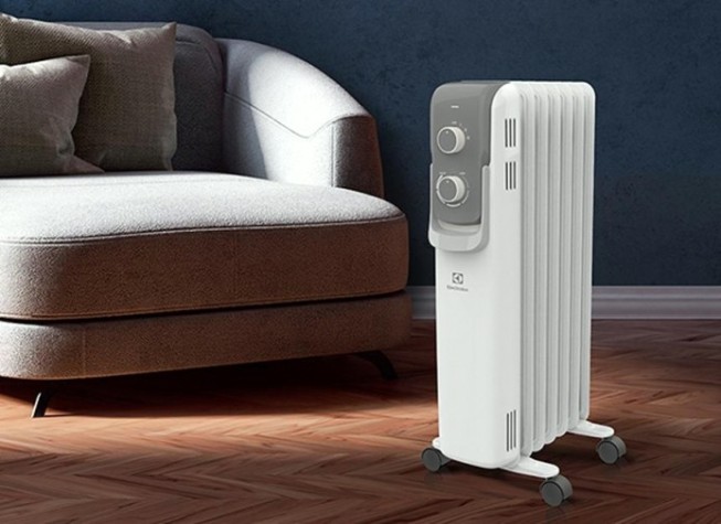 Обогреватель масляный ELECTROLUX EOH/M-7157 радиатор line 1500w (7 секций) [НС-1133333]