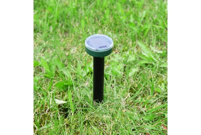 Отпугиватель кротов REXANT 71-0017 ультразвуковой R 20м на солнечной батарее Отпугиватель кротов REXANT 71-0017 ультразвуковой R 20м на солнечной батарее