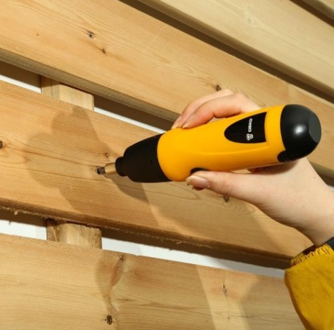 Отвертка аккумуляторная DEKO DKS-Li + набор бит (11 шт) [065-0661]