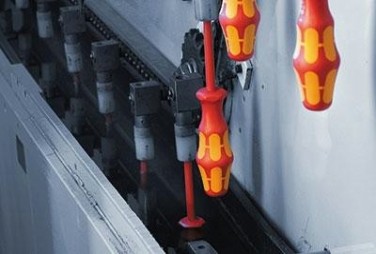 Отвертка диэлектрическая WERA Kraftform Plus 100 VDE 1000 V 165i PZ1 х 80 мм WE-006162 [WE-006162]