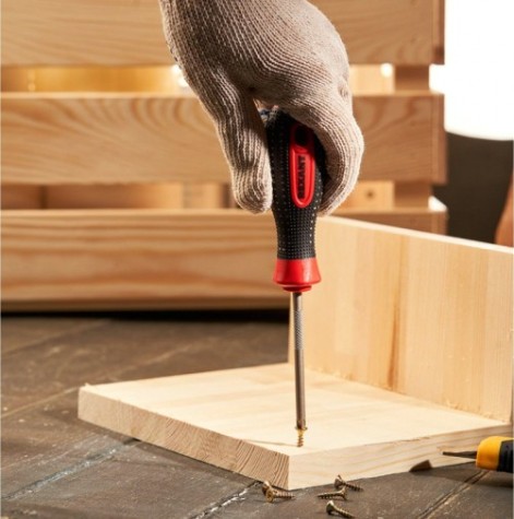 Отвертка крестовая REXANT PZ 1х75 мм S2 трехкомпонентная рукоятка [12-6414-1]