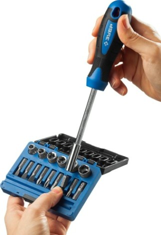 Отвертка с битами ЗУБР Профессионал набор 16 пред. [25216]