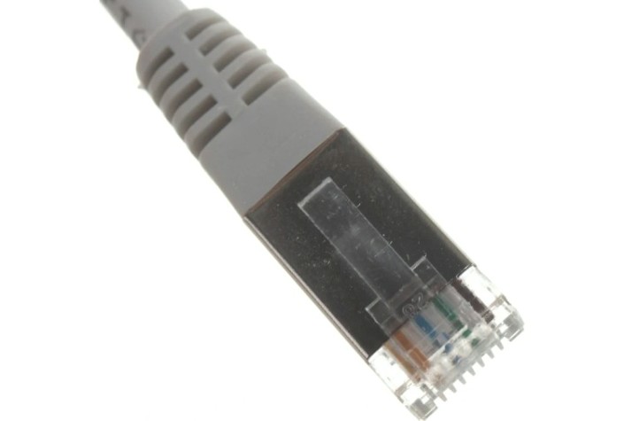 Пaтч-корд REXANT 18-8102-1 F/UTP, CAT 6, RJ45-RJ45, ZH нг(A)-HF, 1м