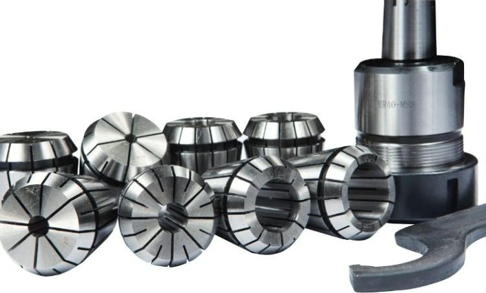 Патрон цанговый JET JE59500025 МК-3/ER40 с набором из 8 цанг 3-26 мм [59500025]