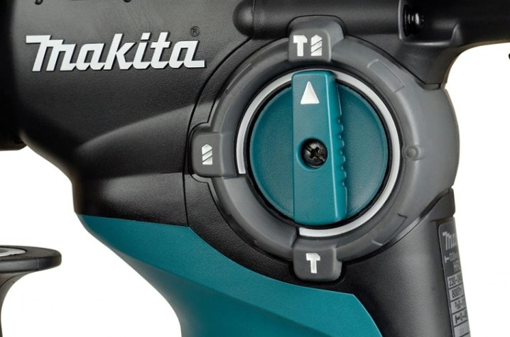 Перфоратор MAKITA HR2810