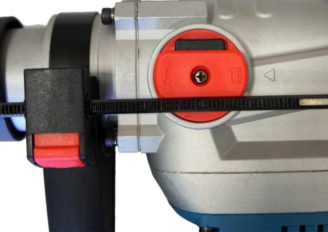 Перфоратор Sturm RH25206PM