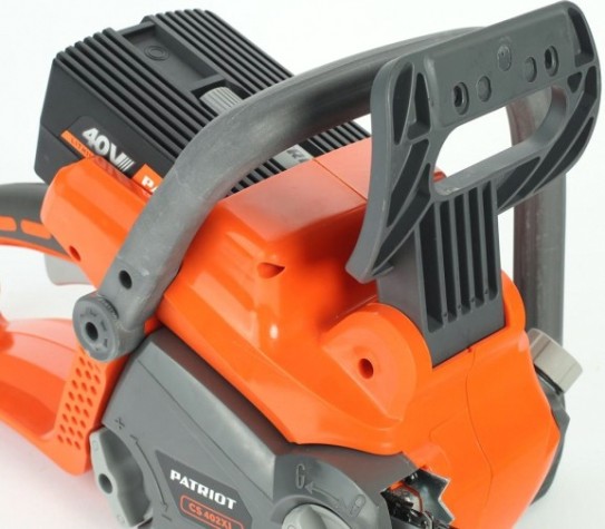 Пила цепная аккумуляторная PATRIOT СS 402XL с бесщеточным двигателем [220201402]