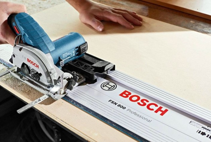Пила циркулярная аккумуляторная BOSCH GKS 12V-26 [0615990M41] 1х2,0Ач, картонная коробка