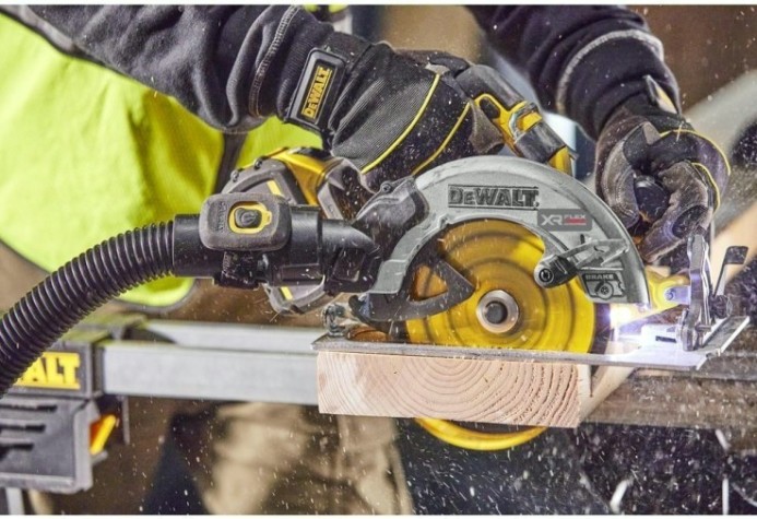 Пила циркулярная аккумуляторная DeWALT DCS 573 NT FLEXVOLT, бесщеточная, без АКБ и З/У [DCS573NT-XJ]