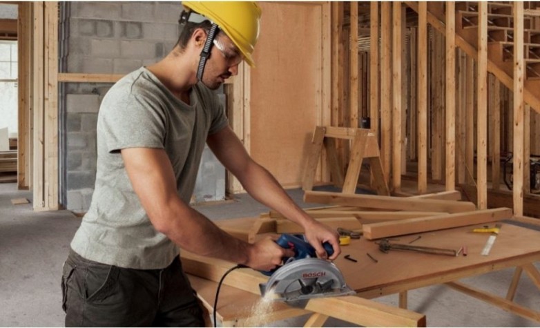 Пила циркулярная сетевая BOSCH GKS 140 [06016B3020]