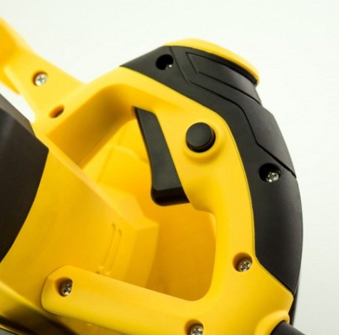 Пила циркулярная сетевая Kolner KCS 140/900 [кн140-900]