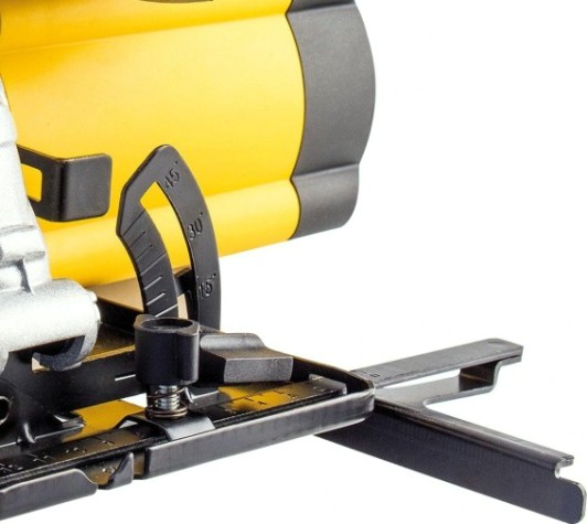 Пила циркулярная сетевая Kolner KCS 160/1300 [кн160-1300цс]